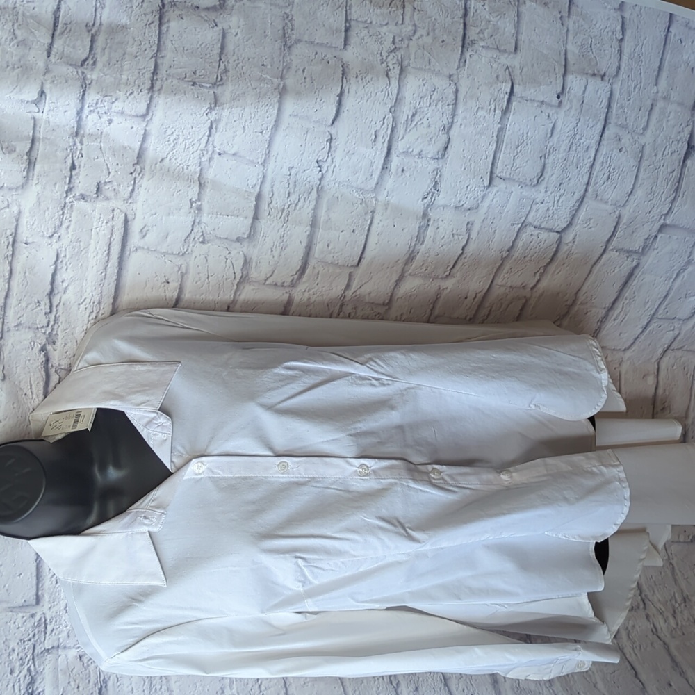 New York & Company Classic White Women's Button-Up Shirt Size L
